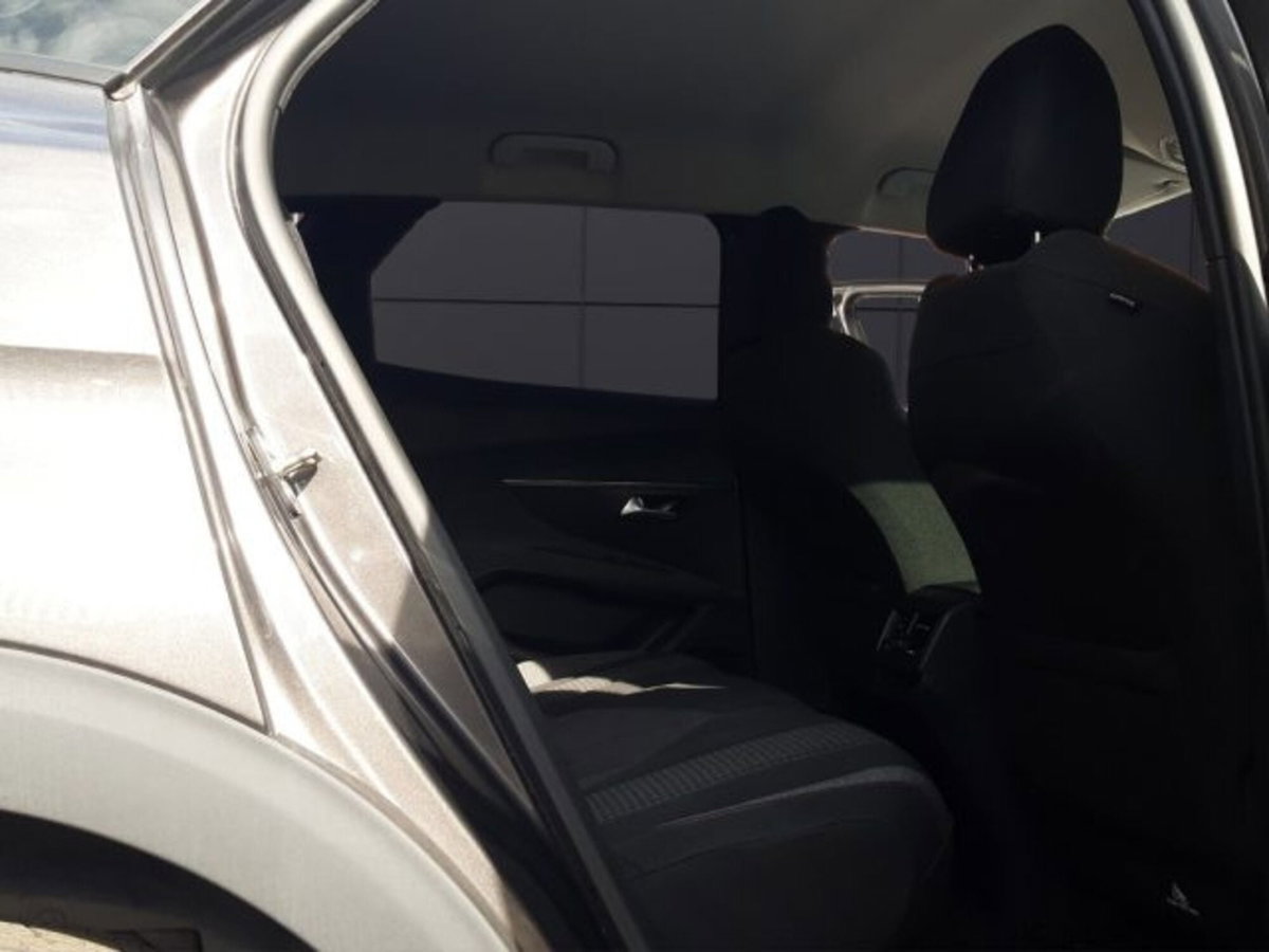 Peugeot 3008 BlueHDi 130 S&S EAT8 GT Pack (20)