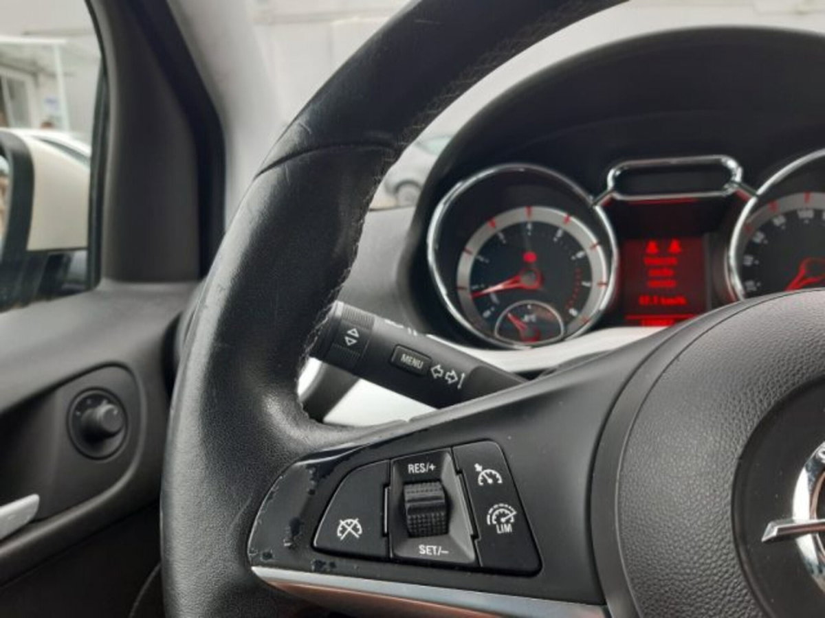 Opel Adam 1.4 87 CV GPL Tech Air (12)