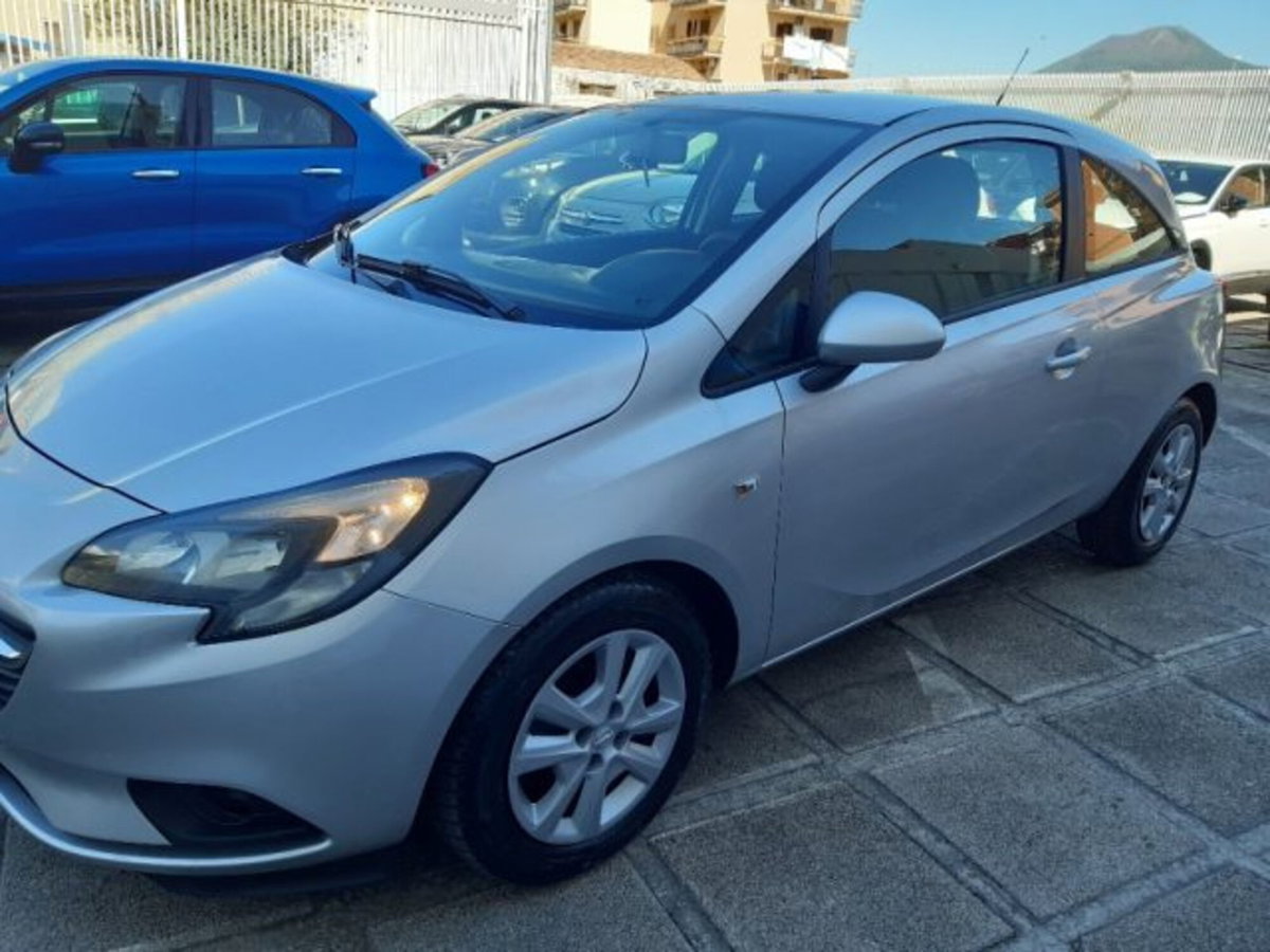 Opel Corsa Coupé 1.3 CDTI ecoFLE95CV Start&Stop Cosmo (2)