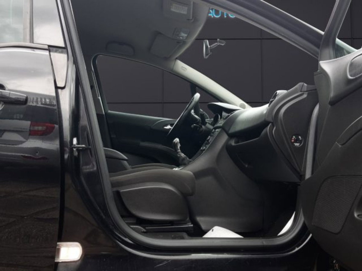 Opel Meriva 1.7 CDTI 110CV Cosmo (17)