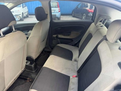 Fiat Grande Punto 1.3 MJT 90 CV 5 porte Emotion (13)