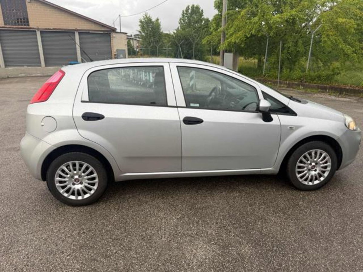 Fiat Punto 1.4 8V 5 porte Easypower Street (10)