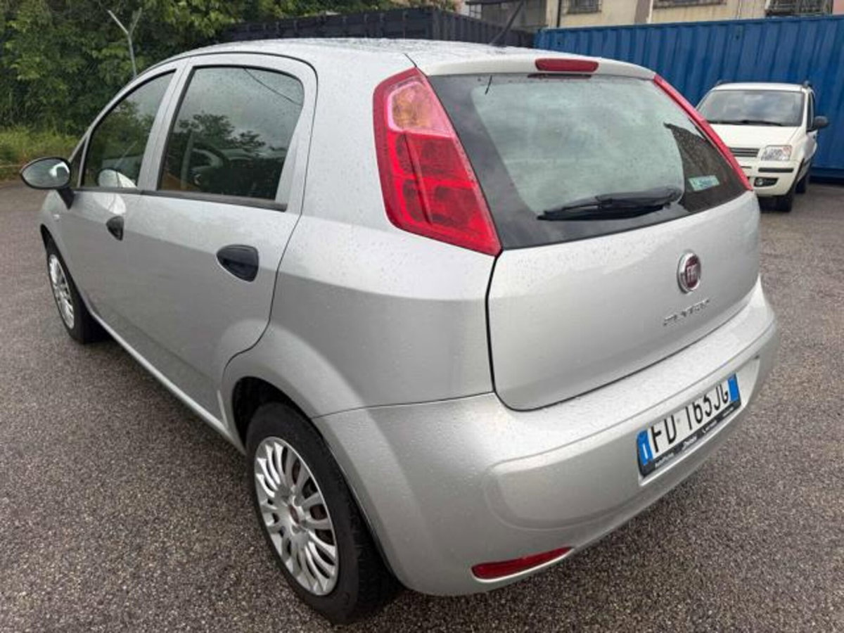 Fiat Punto 1.4 8V 5 porte Easypower Street (13)