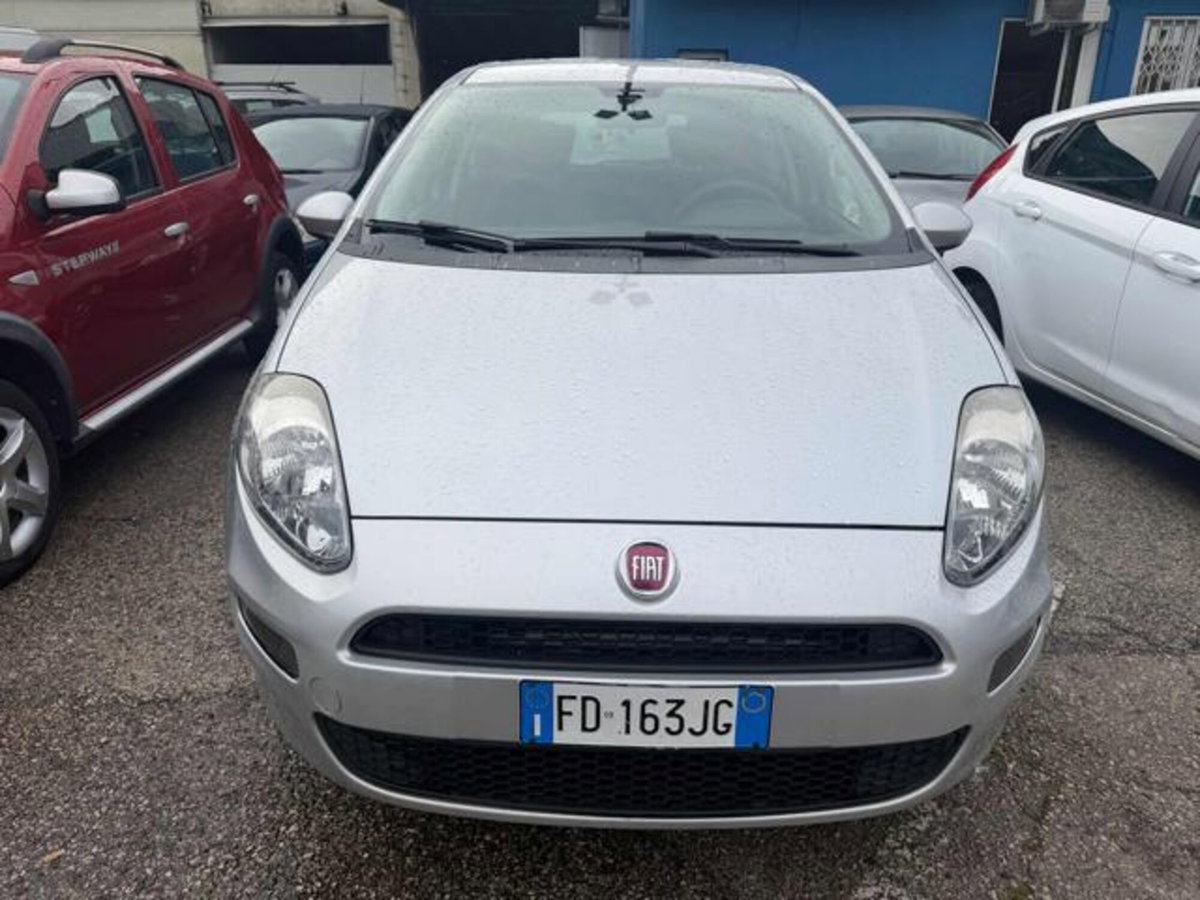 Fiat Punto 1.4 8V 5 porte Easypower Street (2)