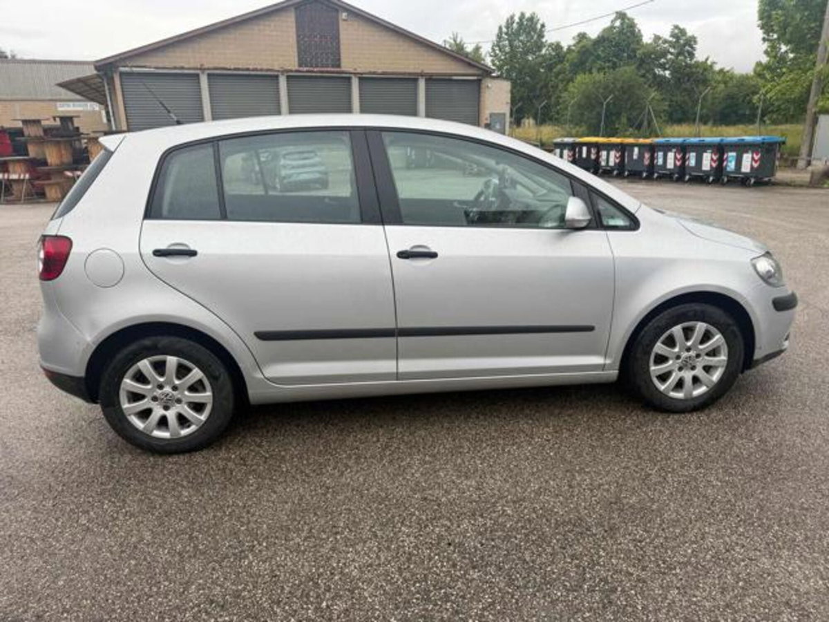 Volkswagen Golf Plus 1.9 TDI Sportline (9)