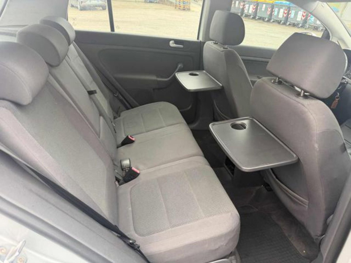 Volkswagen Golf Plus 1.9 TDI Sportline (10)