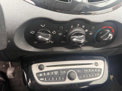Renault Twingo 1.2 16V Live (12)
