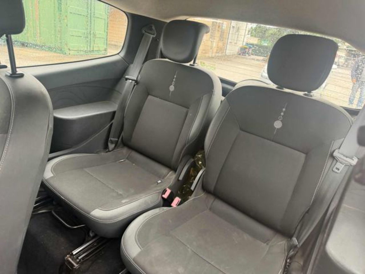 Renault Twingo 1.2 16V Live (13)
