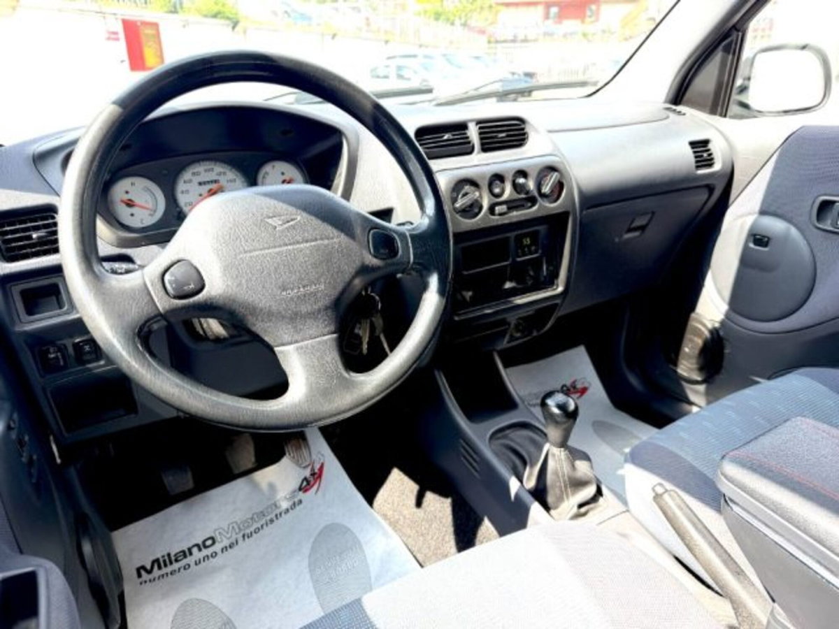 Daihatsu Terios 1.3i 16V cat 4WD SX (6)