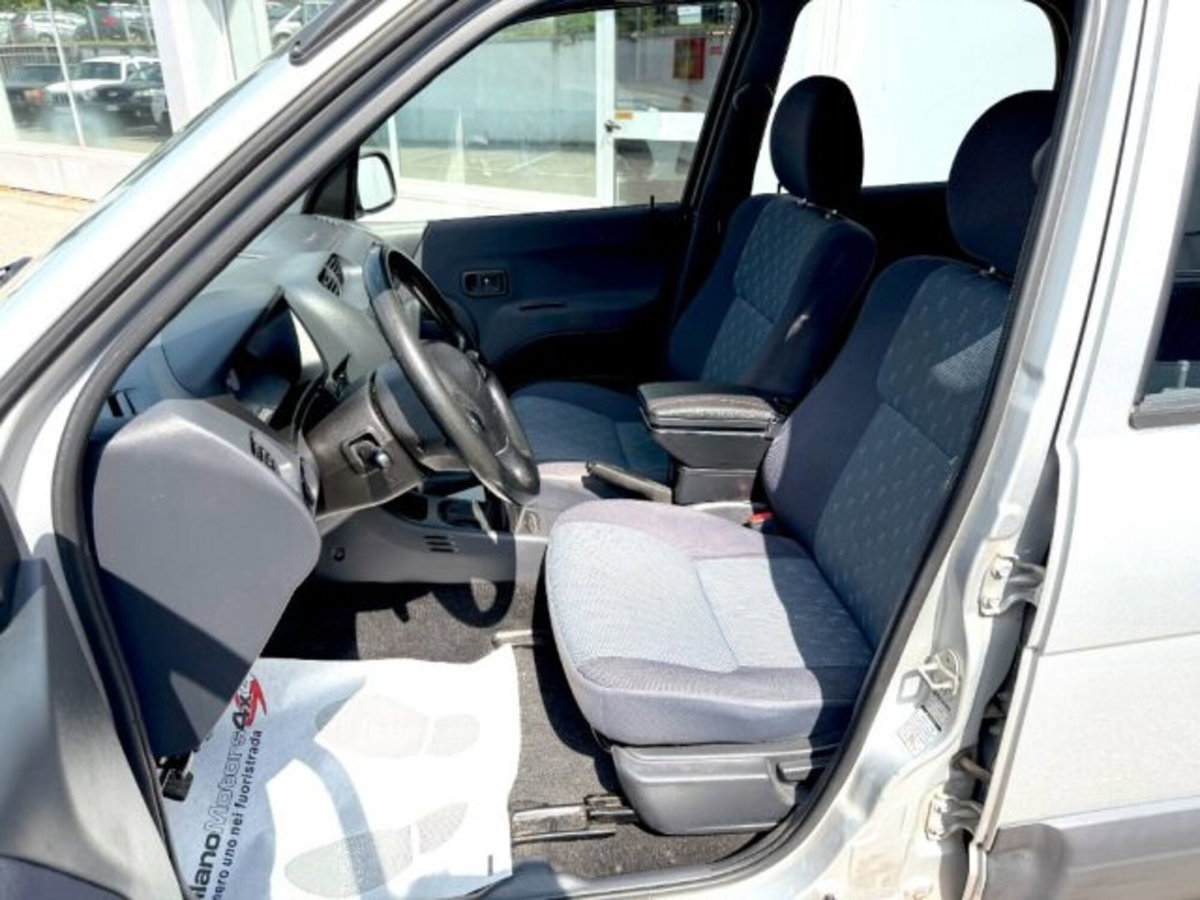 Daihatsu Terios 1.3i 16V cat 4WD SX (8)
