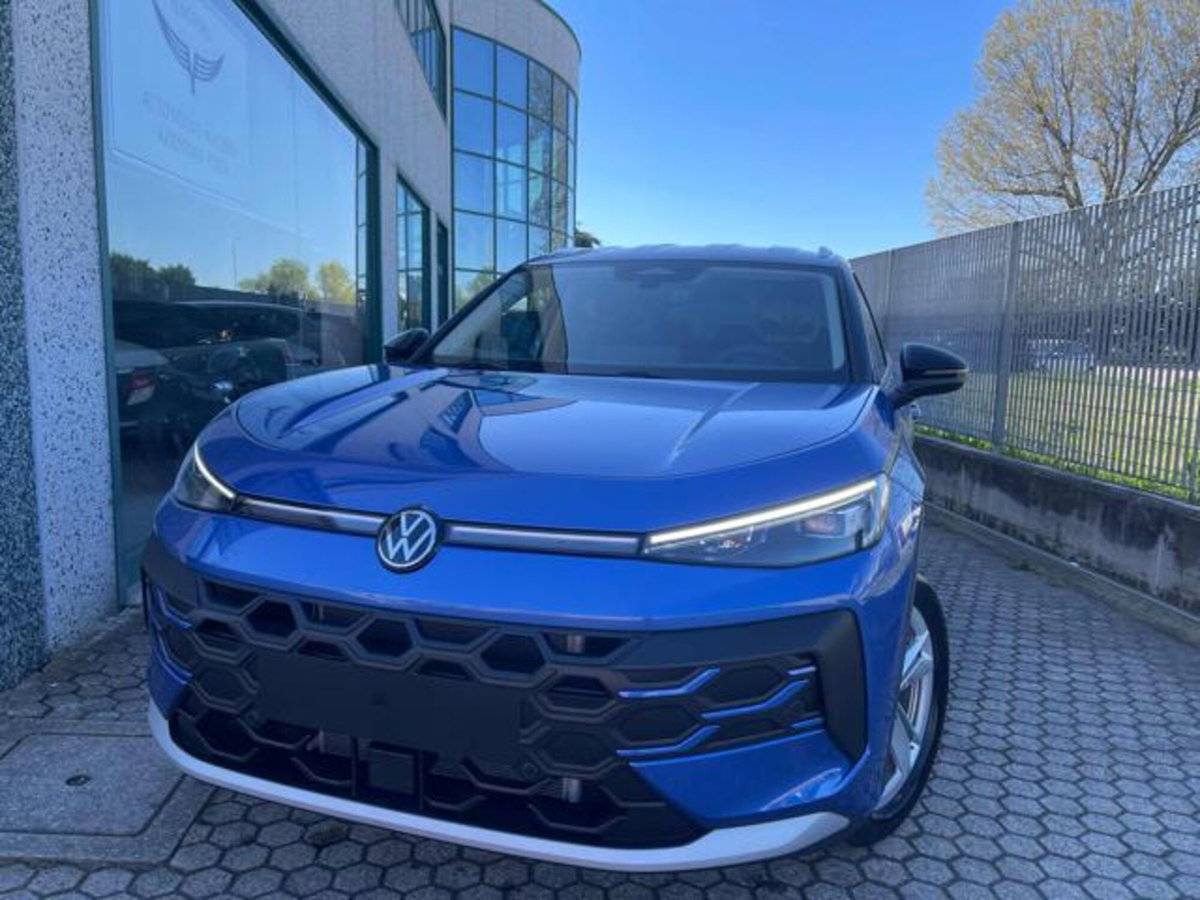Volkswagen T-Roc 1.5 etsi Style 115cv dsg (2)