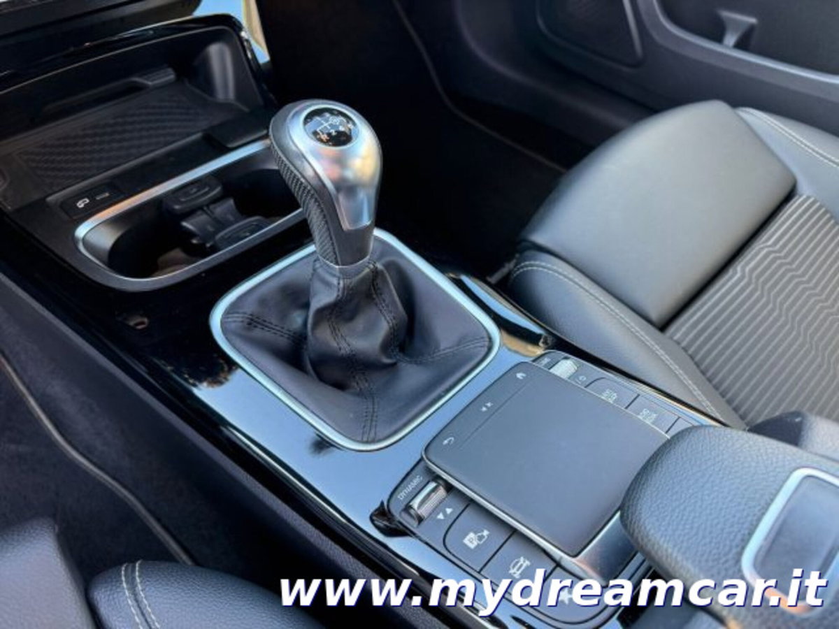 Mercedes-Benz Classe A Sedan 160 d 4p. Executive (12)