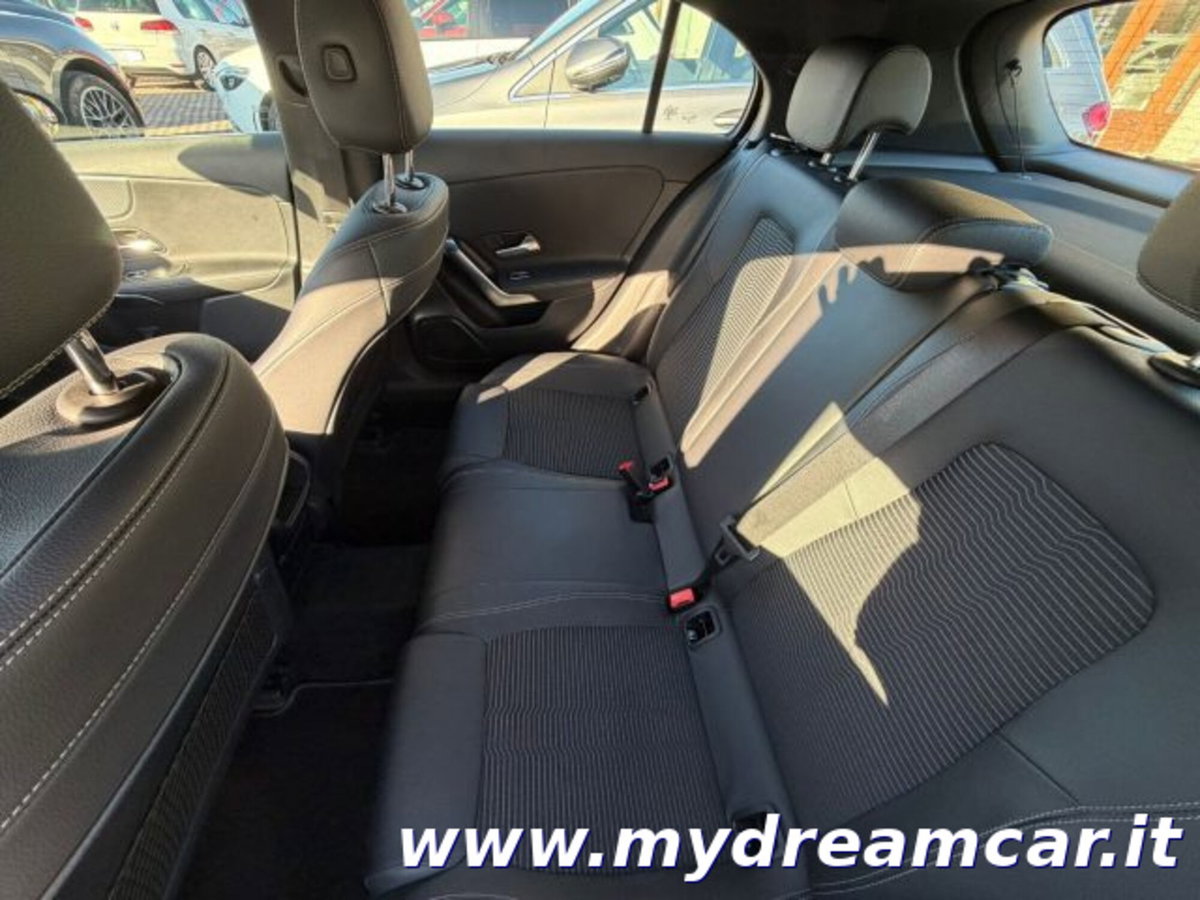 Mercedes-Benz Classe A Sedan 160 d 4p. Executive (13)