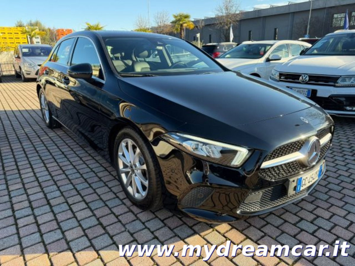 Mercedes-Benz Classe A Sedan 160 d 4p. Executive (17)