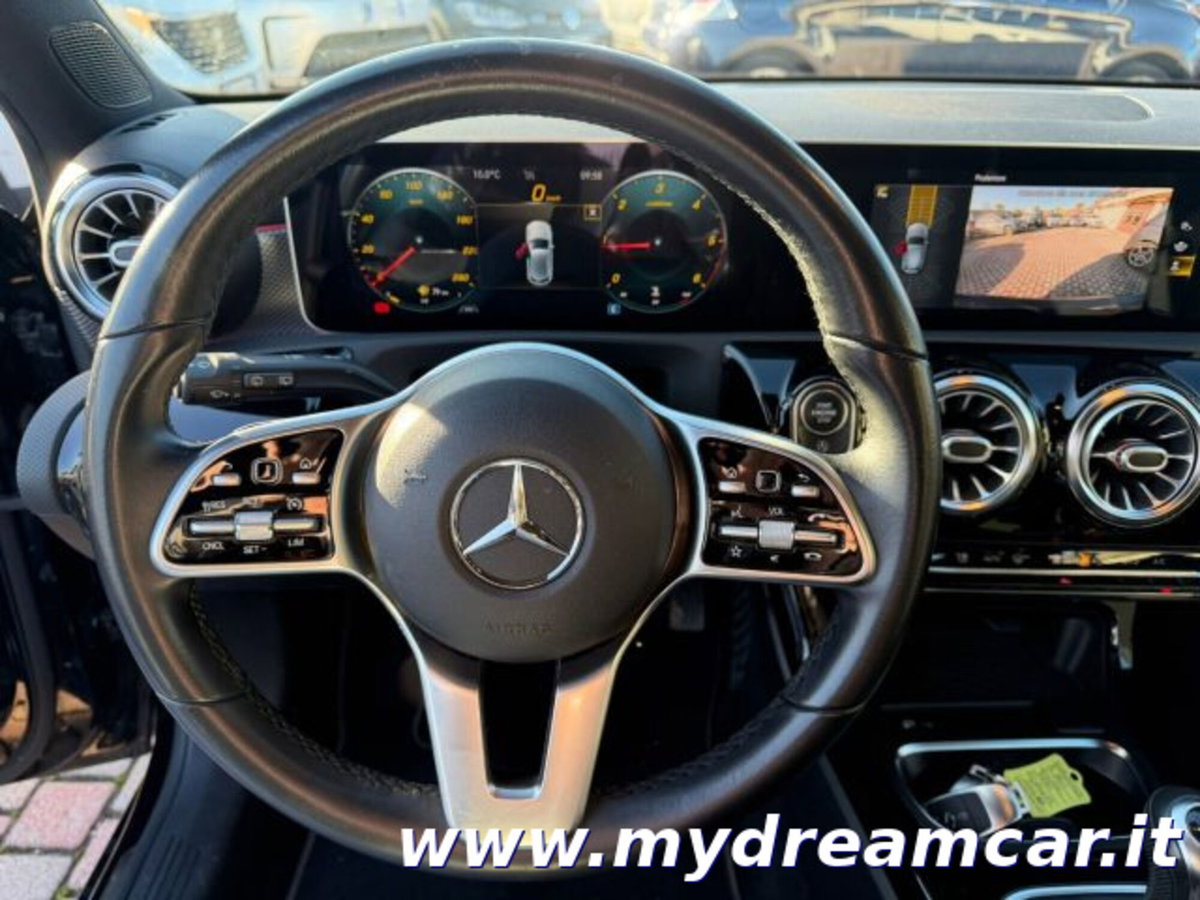Mercedes-Benz Classe A Sedan 160 d 4p. Executive (9)