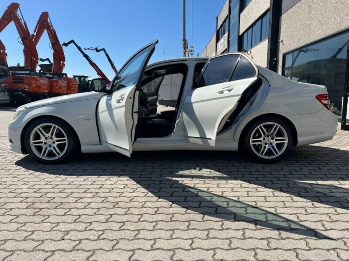 Mercedes-Benz Classe C 320 CDI 4Matic Avantgarde (12)