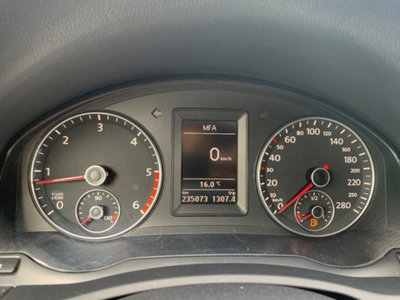 Volkswagen Scirocco 2.0 TDI 140CV DPF (12)