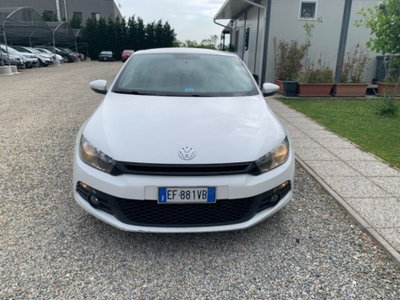 Volkswagen Scirocco 2.0 TDI 140CV DPF (2)