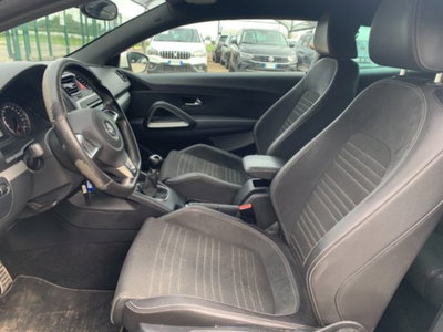 Volkswagen Scirocco 2.0 TDI 140CV DPF (9)