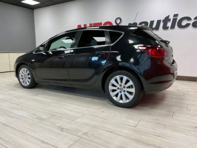 Opel Astra 1.7 CDTI 110CV 4 porte Cosmo (7)