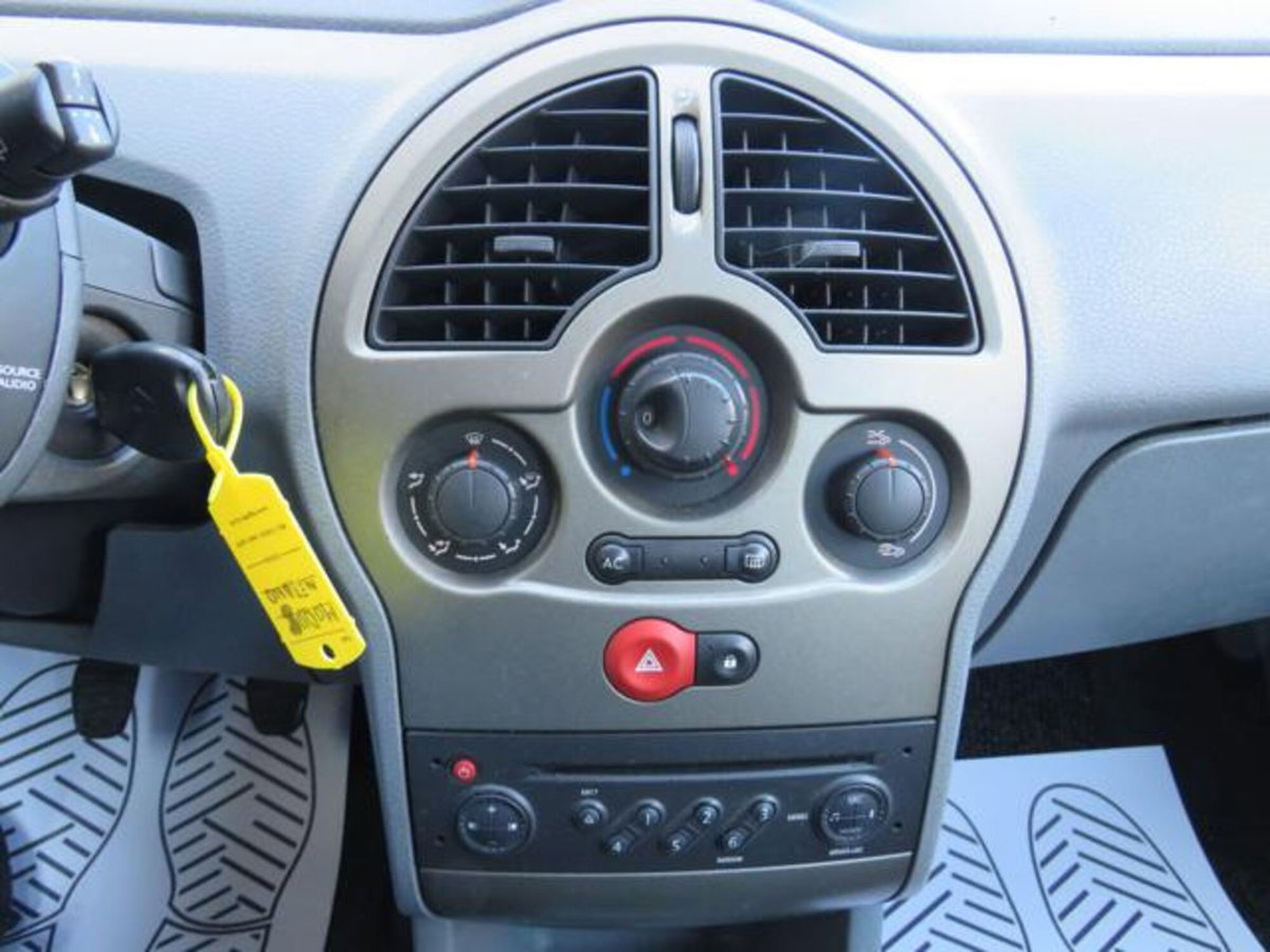 Renault Modus 1.2 16V Dynamique (12)