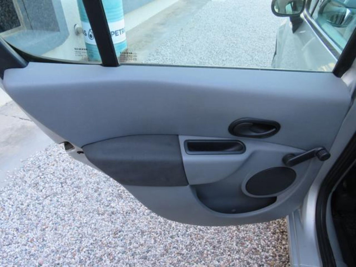 Renault Modus 1.2 16V Dynamique (13)