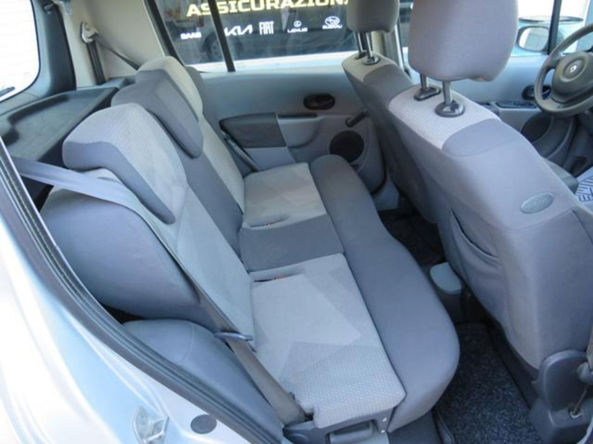 Renault Modus 1.2 16V Dynamique (17)