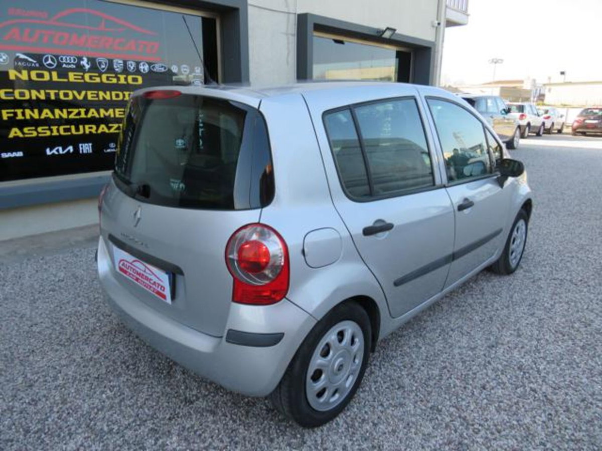 Renault Modus 1.2 16V Dynamique (6)