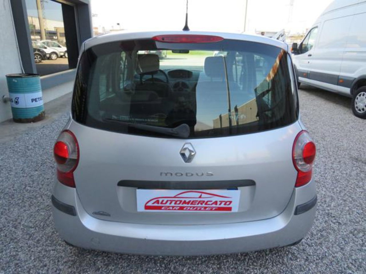 Renault Modus 1.2 16V Dynamique (7)