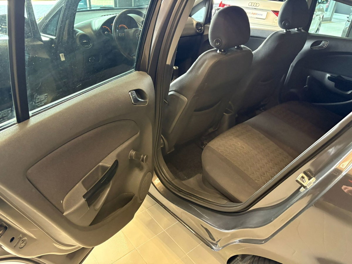 Opel Corsa 1.2 85CV 3 porte GPL-TECH Club (19)