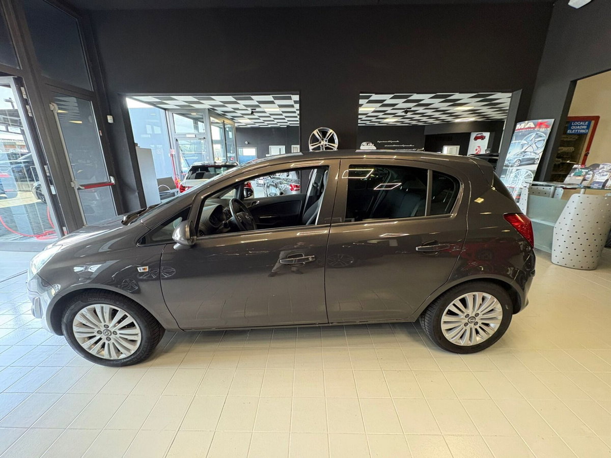 Opel Corsa 1.2 85CV 3 porte GPL-TECH Club (4)