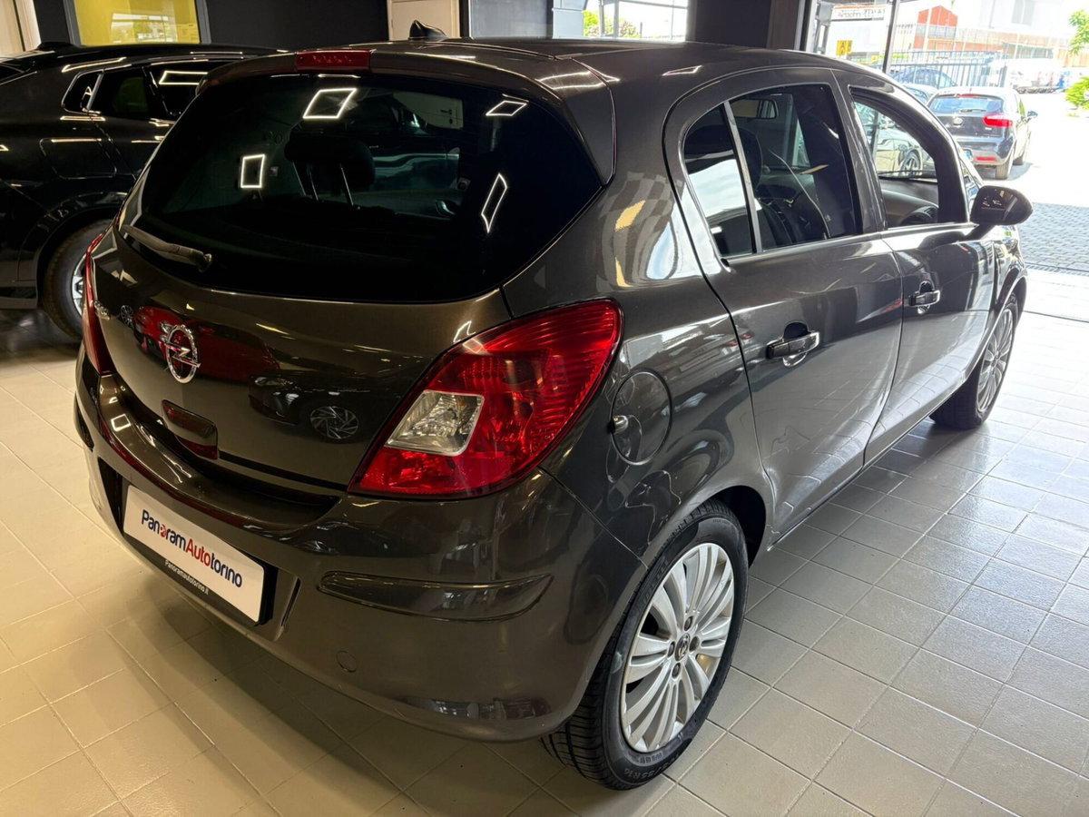Opel Corsa 1.2 85CV 3 porte GPL-TECH Club (7)