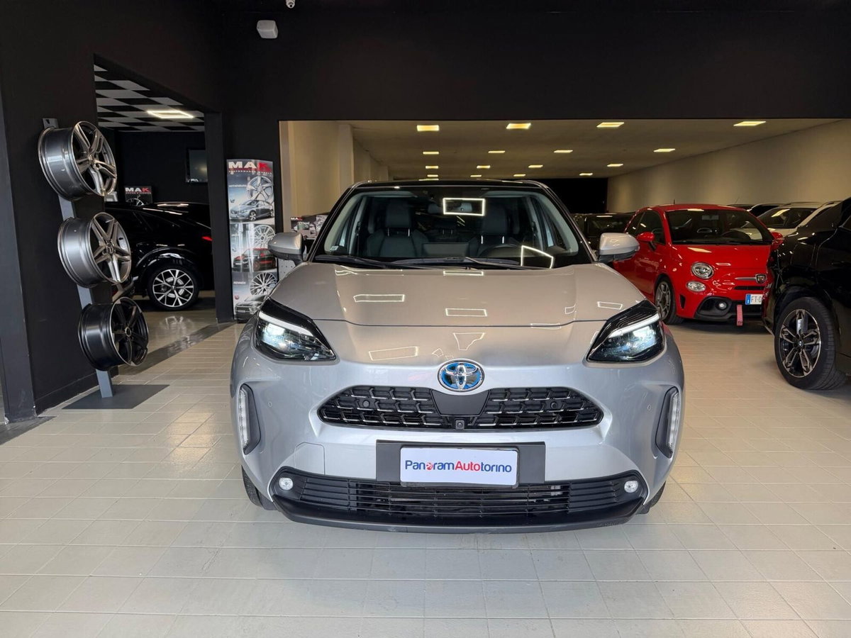 Toyota Yaris Cross 1.5 Hybrid 5p. E-CVT Lounge (2)