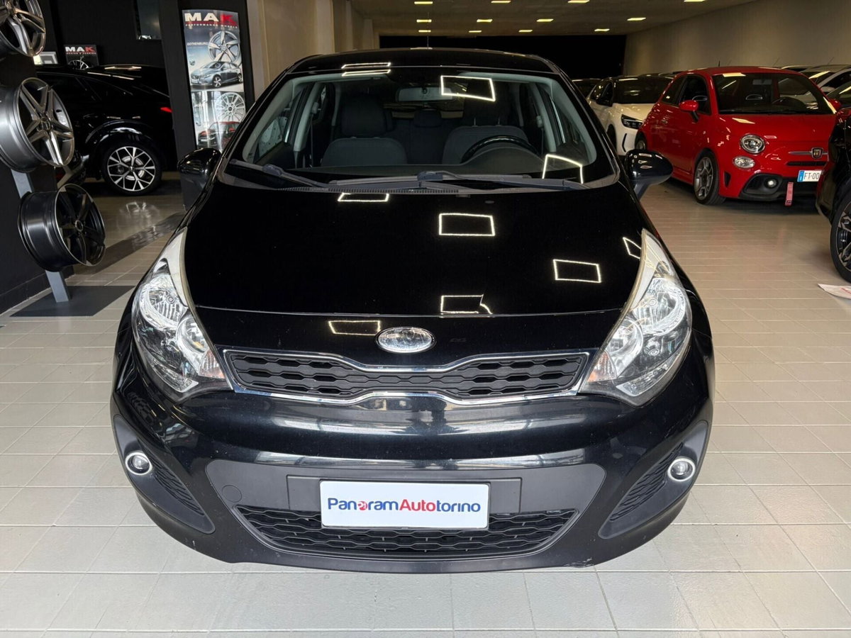 Kia Rio 1.1 CRDi 5p. Cool (2)