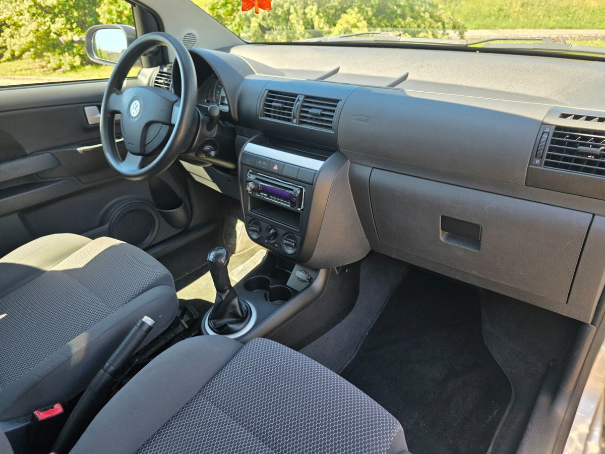 Volkswagen Fox 1.2 (10)