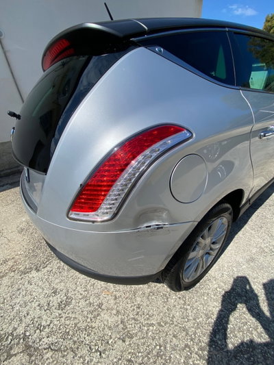Lancia Delta 1.6 MJT DPF 105 CV Gold (4)
