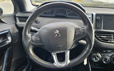 Peugeot 208 82 5 porte Allure (11)