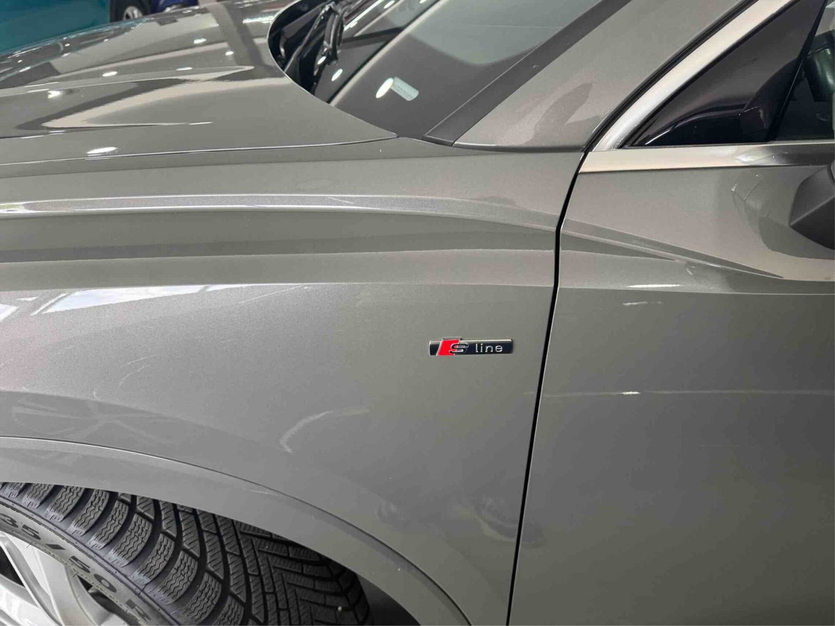 Audi Q3 Sportback 35 TDI quattro S tronic S line edition (9)