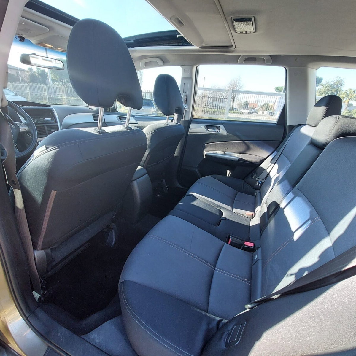 Subaru Forester 2.0D X BR (8)