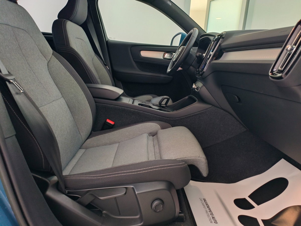 Volvo XC40 B3 automatico Core (13)