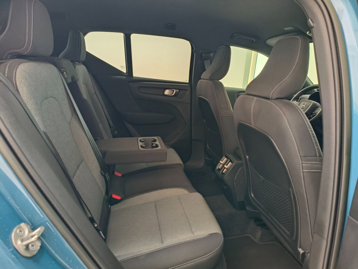 Volvo XC40 B3 automatico Core (15)