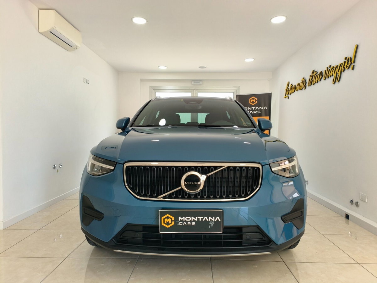 Volvo XC40 B3 automatico Core (2)