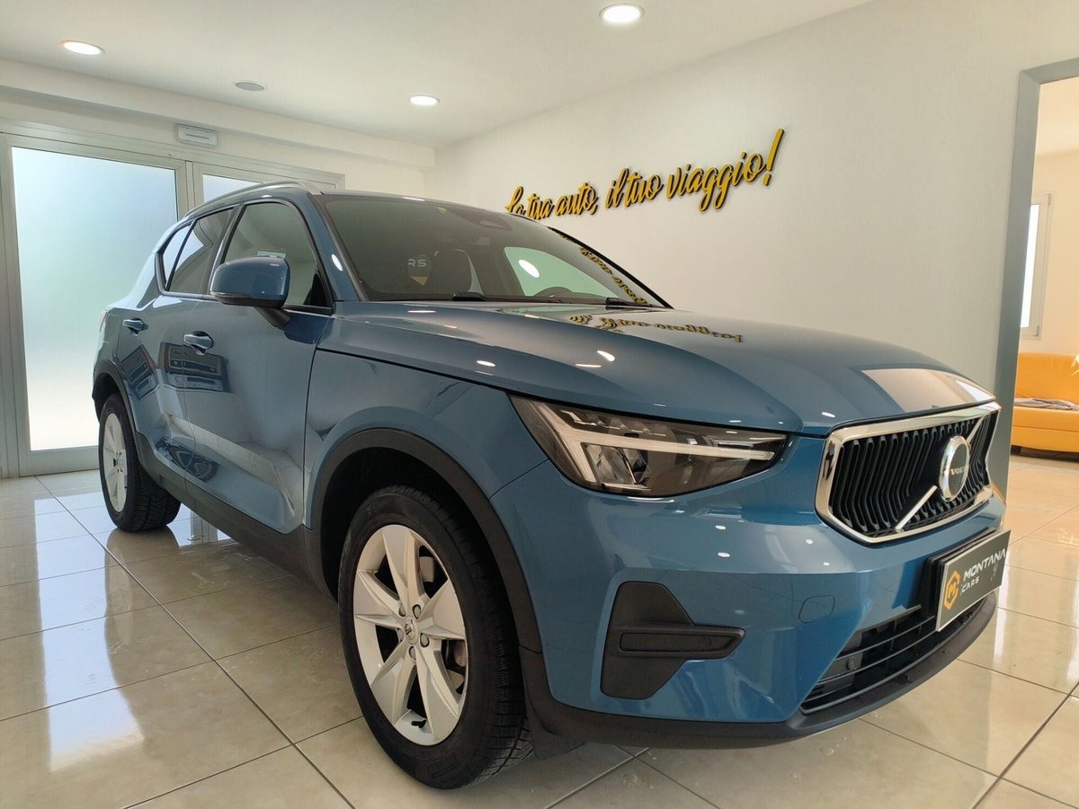 Volvo XC40 B3 automatico Core (3)