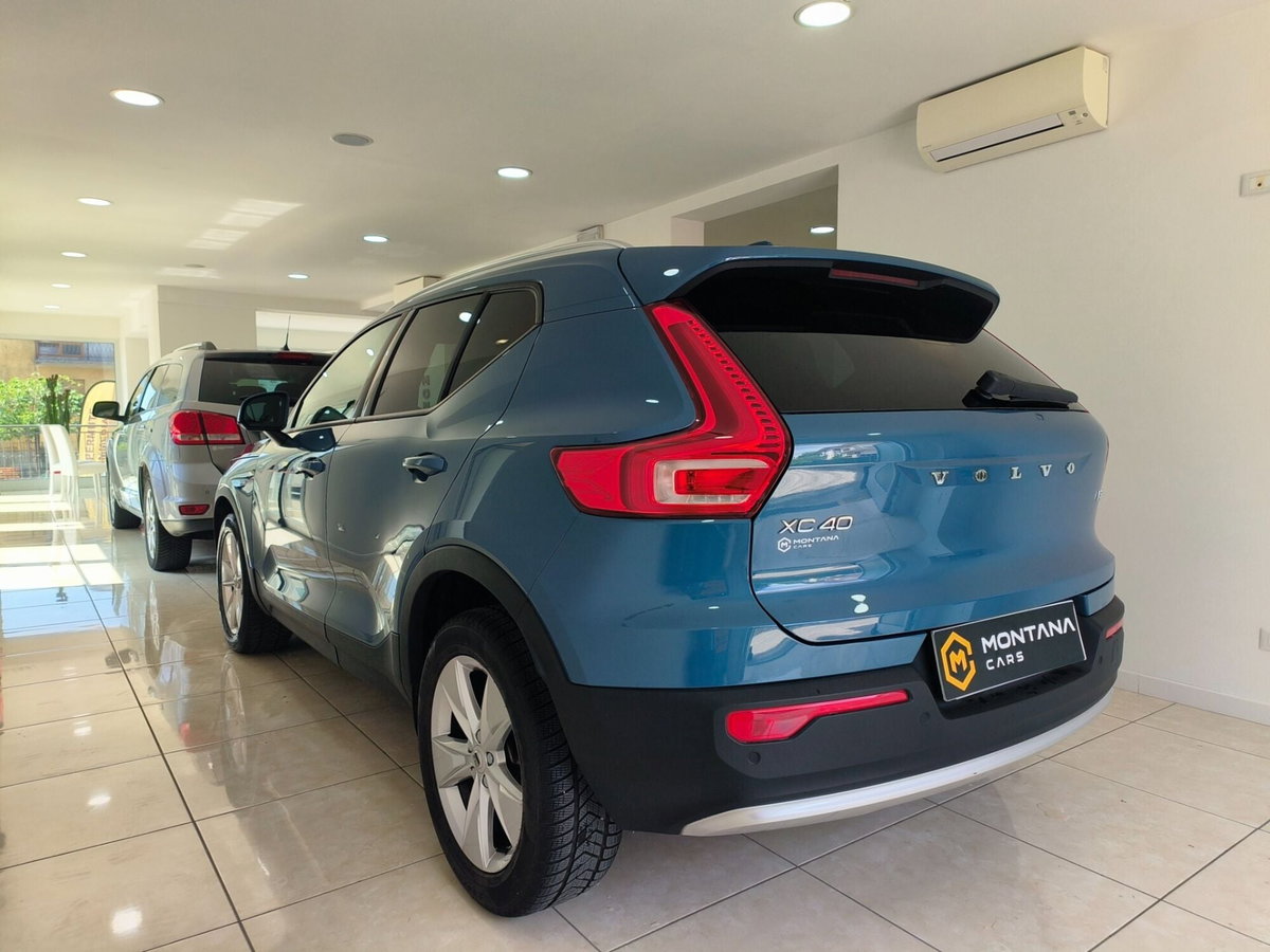 Volvo XC40 B3 automatico Core (6)