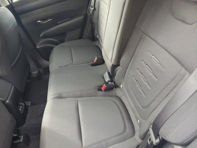 Hyundai Tucson 1.6 crdi 48V Business 2wd dct (9)