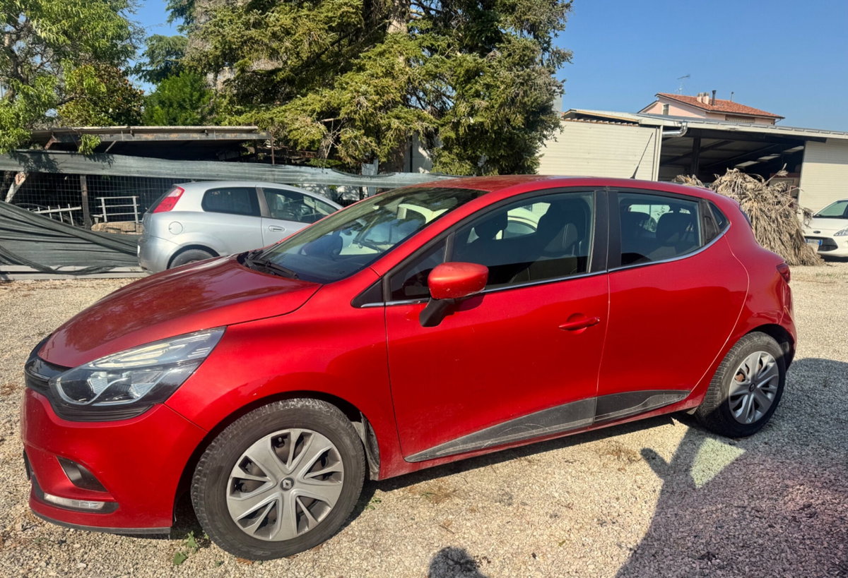 Renault Clio dCi 8V 75CV Start&Stop 5 porte Energy Zen (2)