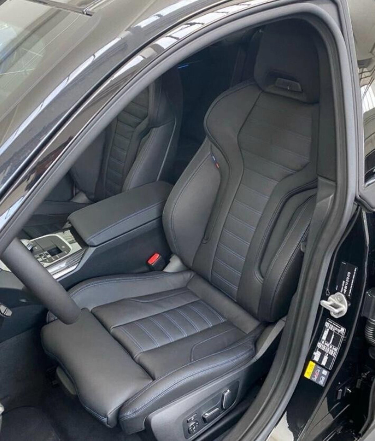 BMW i4 M60 xdrive (5)