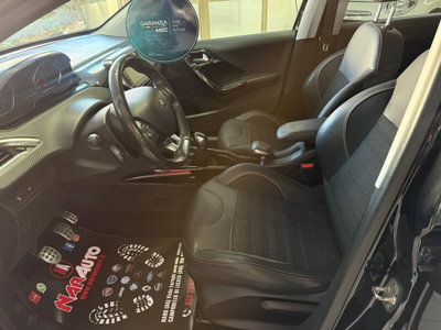 Peugeot 2008 BlueHDi 100 S&S GT Line (14)