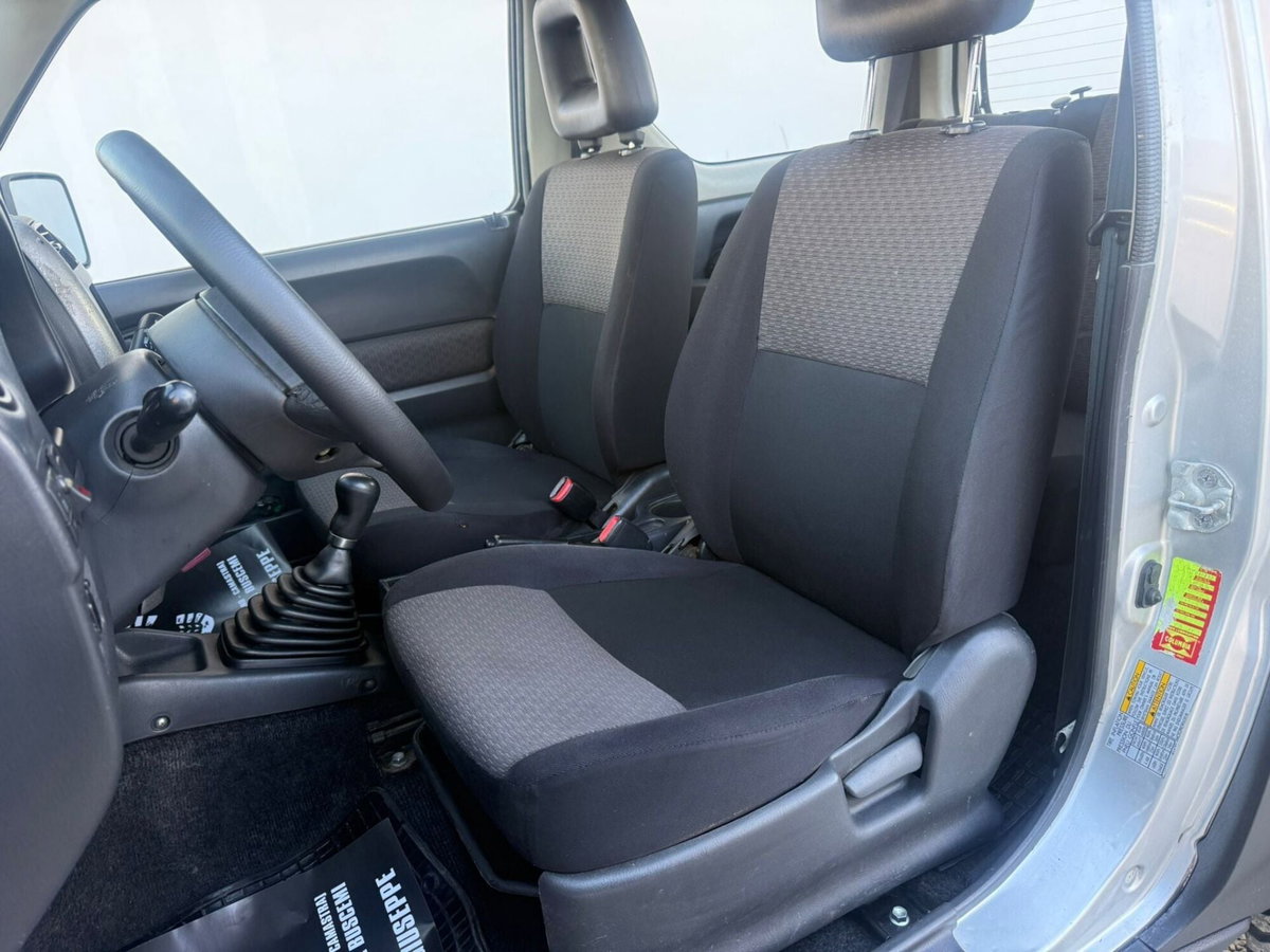 Suzuki Jimny 1.5 DDiS cat 4WD JLX Più (17)