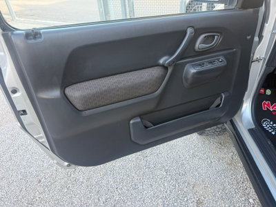 Suzuki Jimny 1.5 DDiS cat 4WD JLX Più (18)